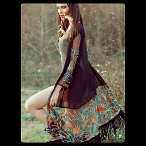 LAST ONE😱Bohemian Embroidered Kimono Cardigan